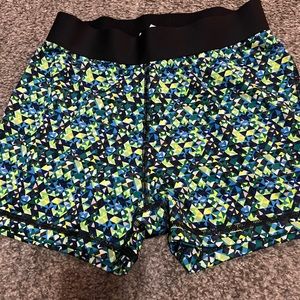 Victoria’s Secret Sport workout shorts size medium